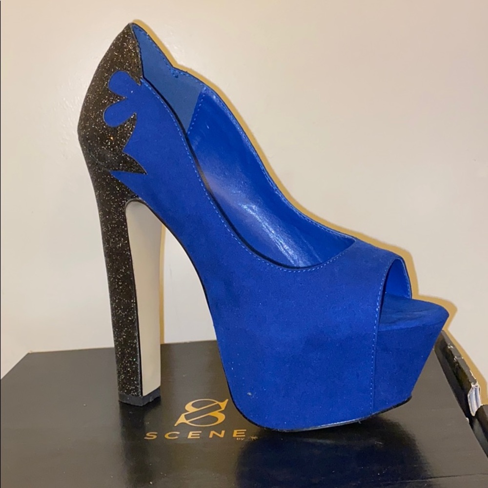 Blue Pumps with black sparkly detailing